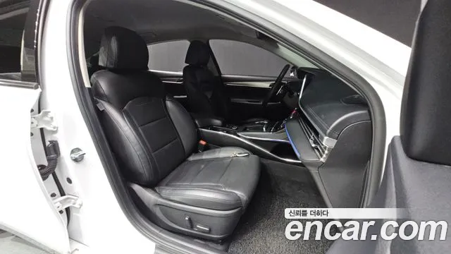 Hyundai Grandeur Grandeur (New) — Фото автомобиля 16