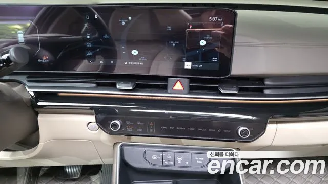 Kia Carnival Generation 4 — Фото автомобиля 19