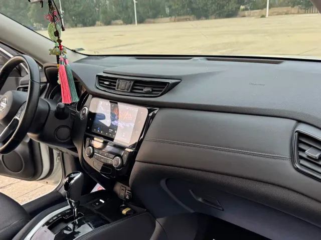 Nissan X-Trail — Фото автомобиля 15