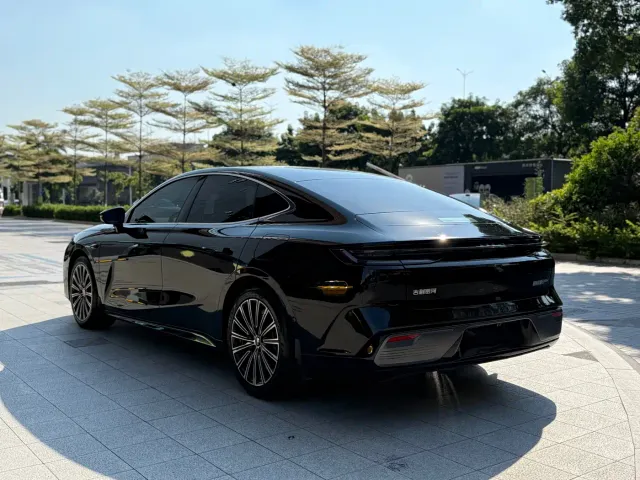 Geely Galaxy Xingyao 8 — Фото автомобиля 4
