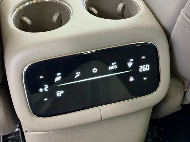 IM Motors LS9 — Фото автомобиля 12