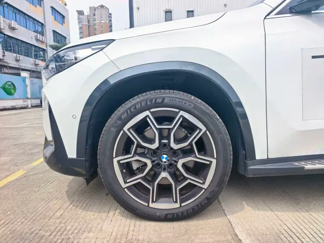 BMW X1 — Фото автомобиля 3