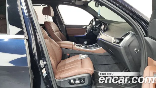 BMW X5 xDrive 40i M Sport — Фото автомобиля 11