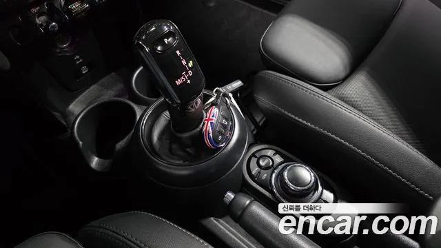 MINI Cooper — Фото автомобиля 9