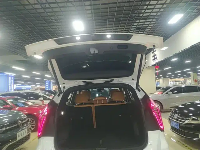 Geely Boyue L — Фото автомобиля 18