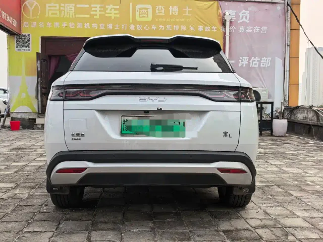 BYD Song L DM-i 2024 112km Leading Edition — Фото автомобиля 4