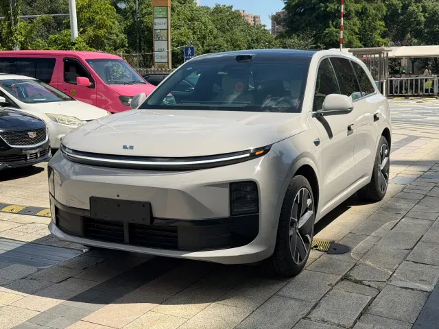 Фотография автомобиля — Li Auto L6
