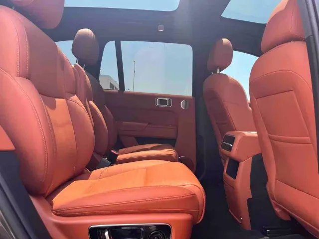 Li Auto L8 — Фото автомобиля 6