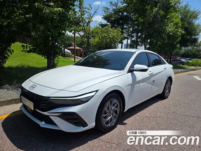 Hyundai AVANTE — Фото автомобиля 2