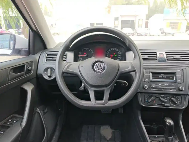 Volkswagen Santana — Фото автомобиля 10