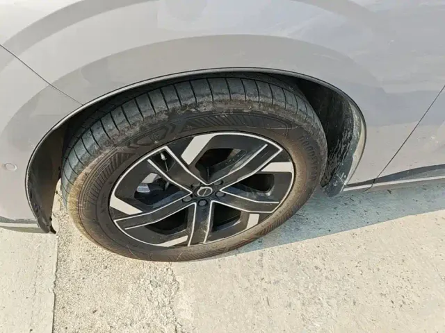 Volvo XC70 Plug-in Hybrid — Фото автомобиля 22
