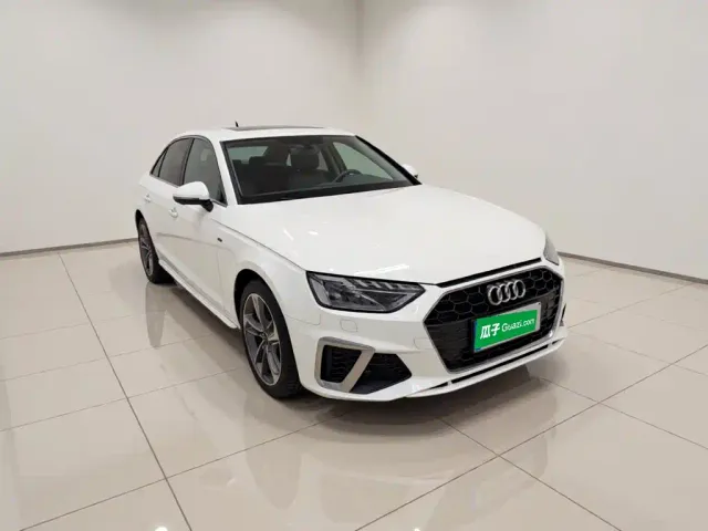 Audi A4L — Фото автомобиля 23