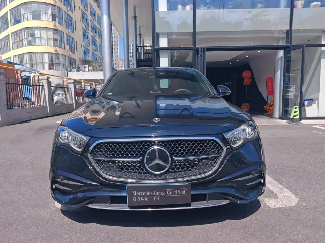 Mercedes-Benz E-Class — Фото автомобиля 13
