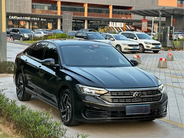 Volkswagen Sagitar — Фото автомобиля 3