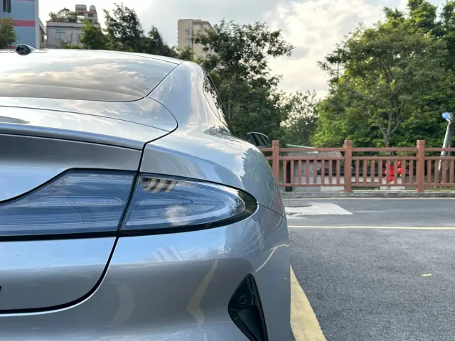 Xiaomi SU7 Ultra — Фото автомобиля 20