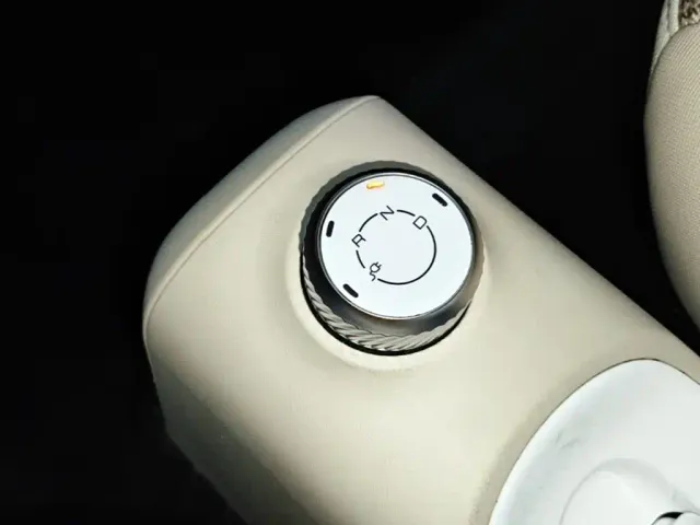 Wuling Hongguang Mini EV — Фото автомобиля 13