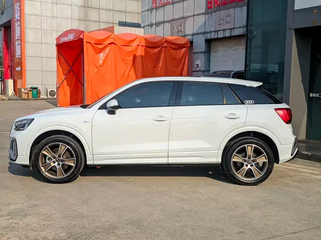 Audi Q2L — Фото автомобиля 5