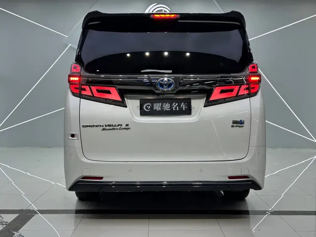 Toyota Vellfire — Фото автомобиля 5