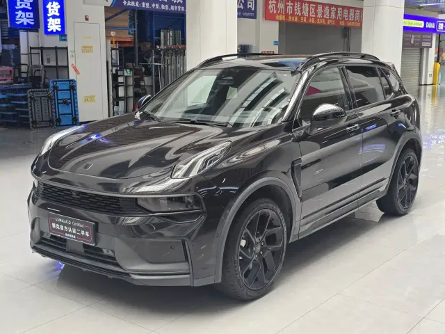 Фотография автомобиля — Lynk & Co 01