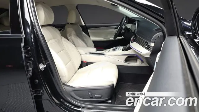 Hyundai Grandeur New — Фото автомобиля 11