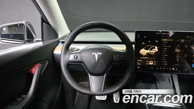 Tesla Model Y — Фото автомобиля 19