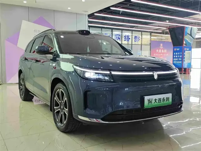 AITO Wenjie AITO M7 2024 1.5T Smart Drive 4WD Ultra 6-seater — Фото автомобиля 3