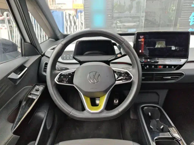 Volkswagen ID.3 — Фото автомобиля 10