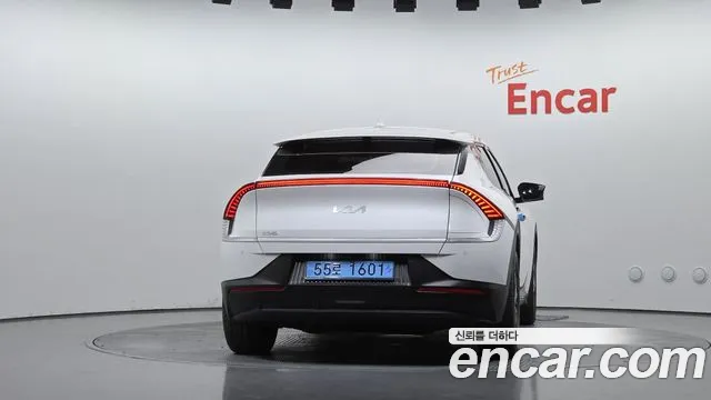 Kia EV6 — Фото автомобиля 4