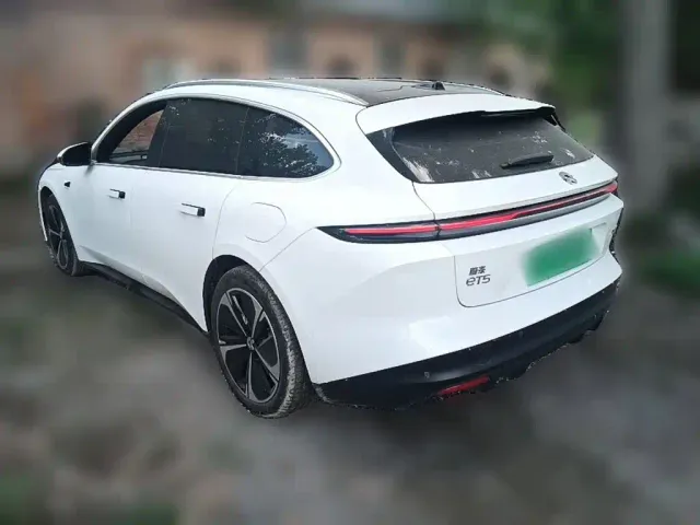 Nio ET5 Touring — Фото автомобиля 24