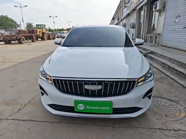 Geely Emgrand — Фото автомобиля 2