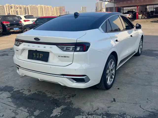 Ford Mondeo 2022 EcoBoost 245 Luxury Edition — Фото автомобиля 18