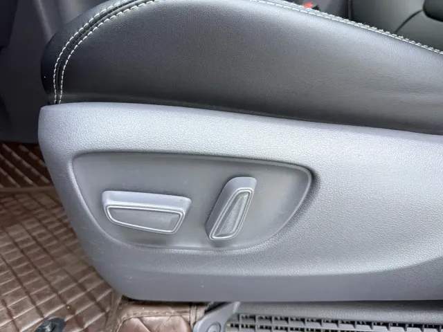 Toyota Sienna — Фото автомобиля 26