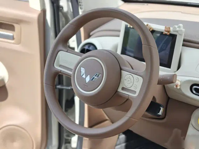 Wuling Hongguang Mini EV — Фото автомобиля 11