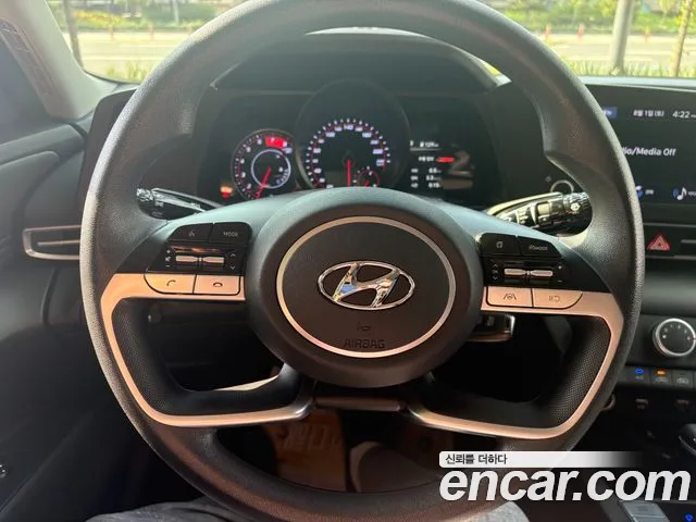 Hyundai AVANTE Avante (CN7) — Фото автомобиля 9