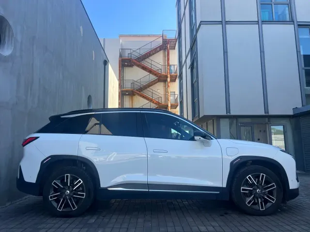 Nio ES6 — Фото автомобиля 10