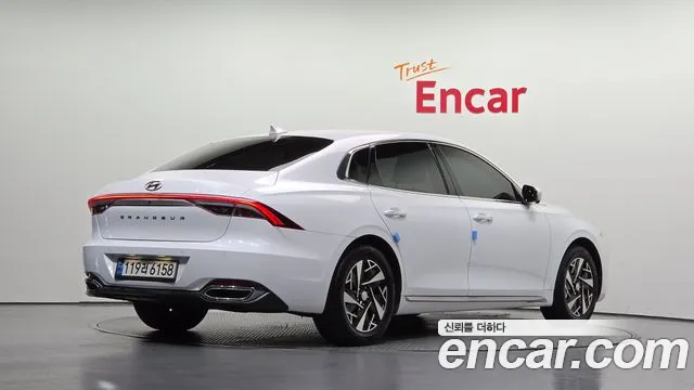 Hyundai Grandeur (New) Hybrid — Фото автомобиля 2
