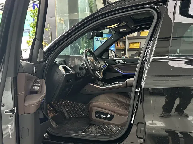 BMW X5 — Фото автомобиля 13