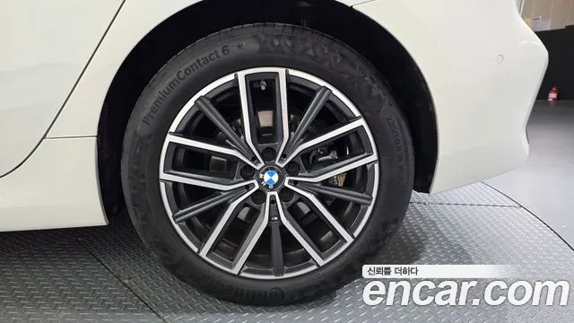 BMW 2 Series U06 — Фото автомобиля 6