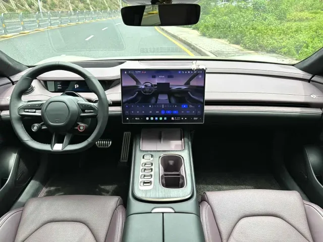 Xiaomi SU7 — Фото автомобиля 6
