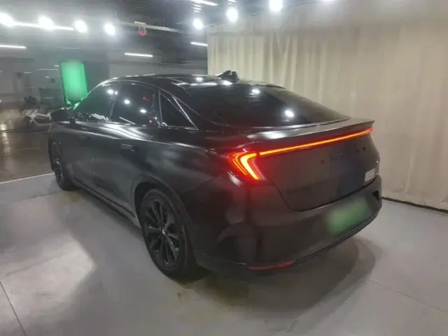 Arcfox Alpha S — Фото автомобиля 4