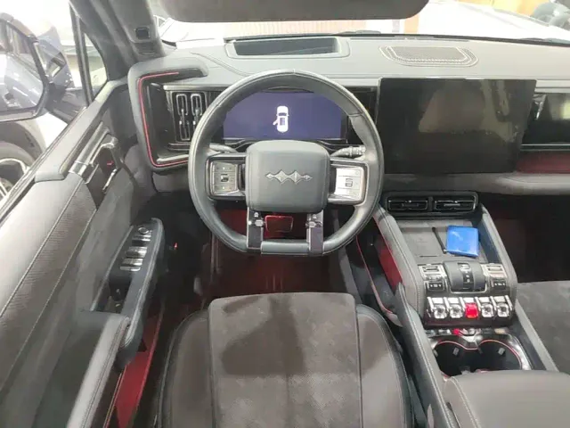 BYD FangChengBao Leopard 5 — Фото автомобиля 10