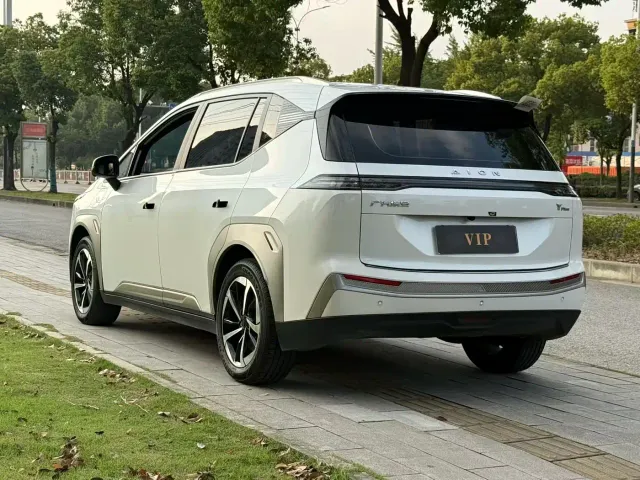 GAC Aion Y — Фото автомобиля 9