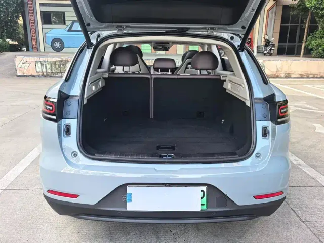 Leapmotor C11 — Фото автомобиля 13