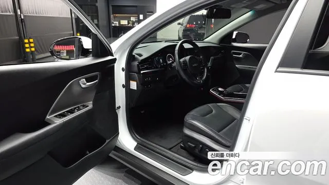 Kia Niro — Фото автомобиля 10