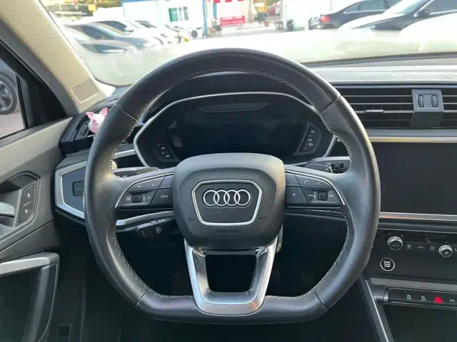 Audi Q3 — Фото автомобиля 16