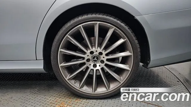 Mercedes-Benz E-Class W213 — Фото автомобиля 6