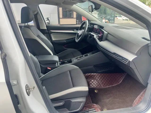Volkswagen Golf — Фото автомобиля 11