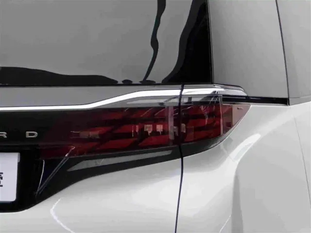 Toyota Alphard — Фото автомобиля 6