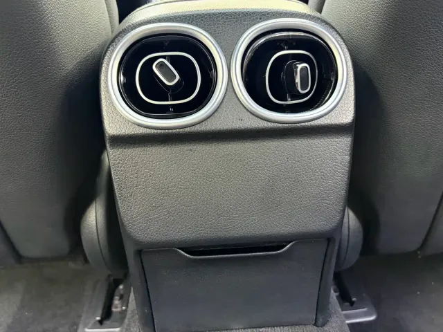 Mercedes-Benz C-Class — Фото автомобиля 14