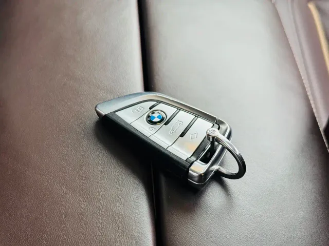 BMW 7 Series — Фото автомобиля 19